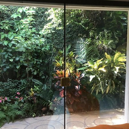 Granados Bed & Breakfast Asuncion Exterior photo