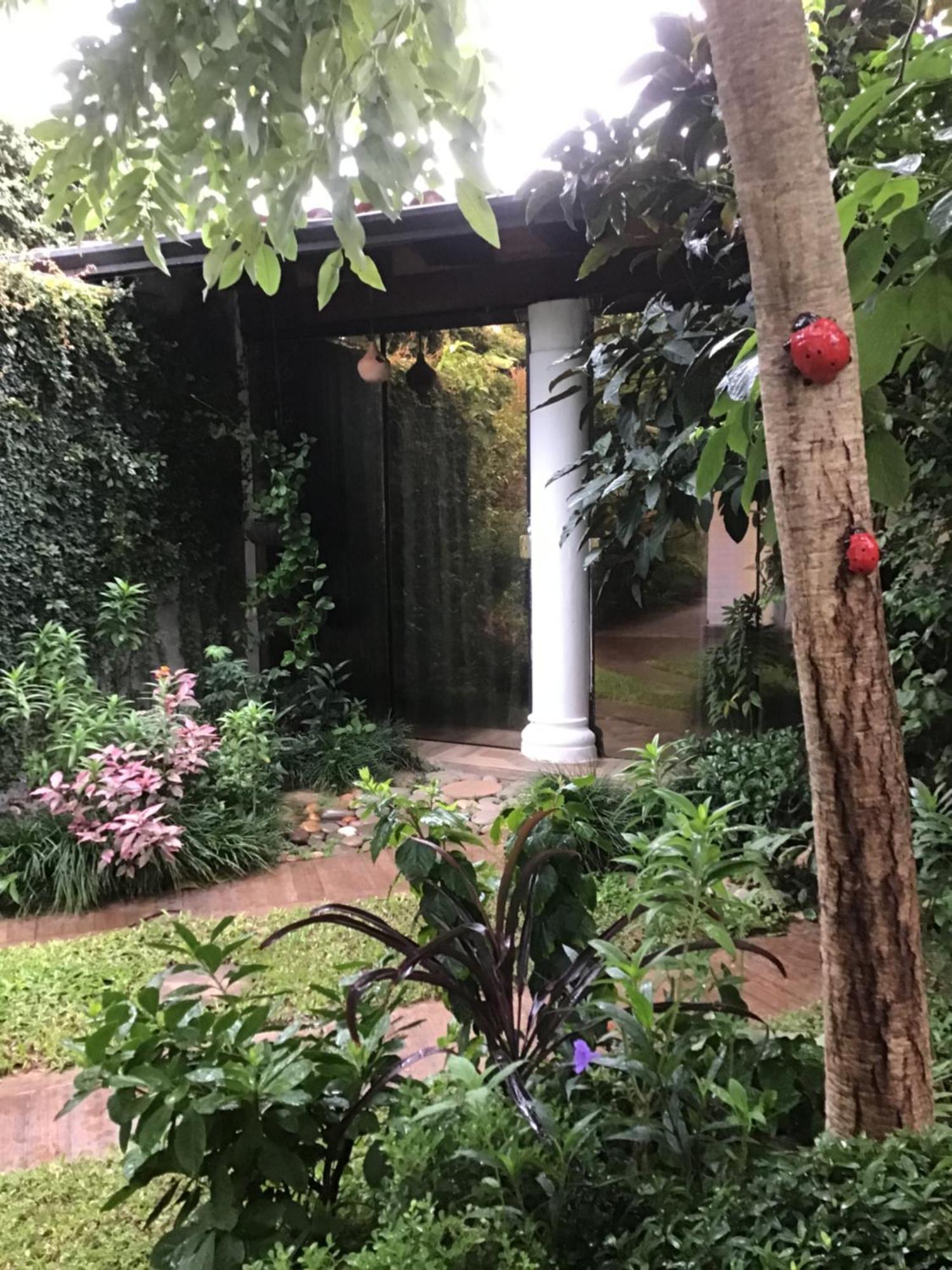 Granados Bed & Breakfast Asuncion Exterior photo